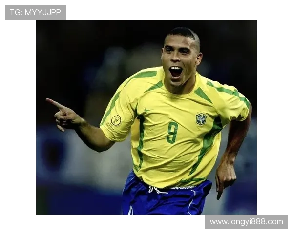 绿头发的足球明星如何用独特风格征服赛场与球迷的心灵